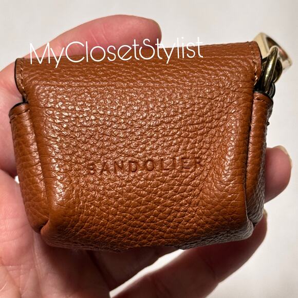 BANDOLIER Saddle Pebbled Leather airPods Case RARE & NEW! Gold Hardware version - Picture 2 of 6